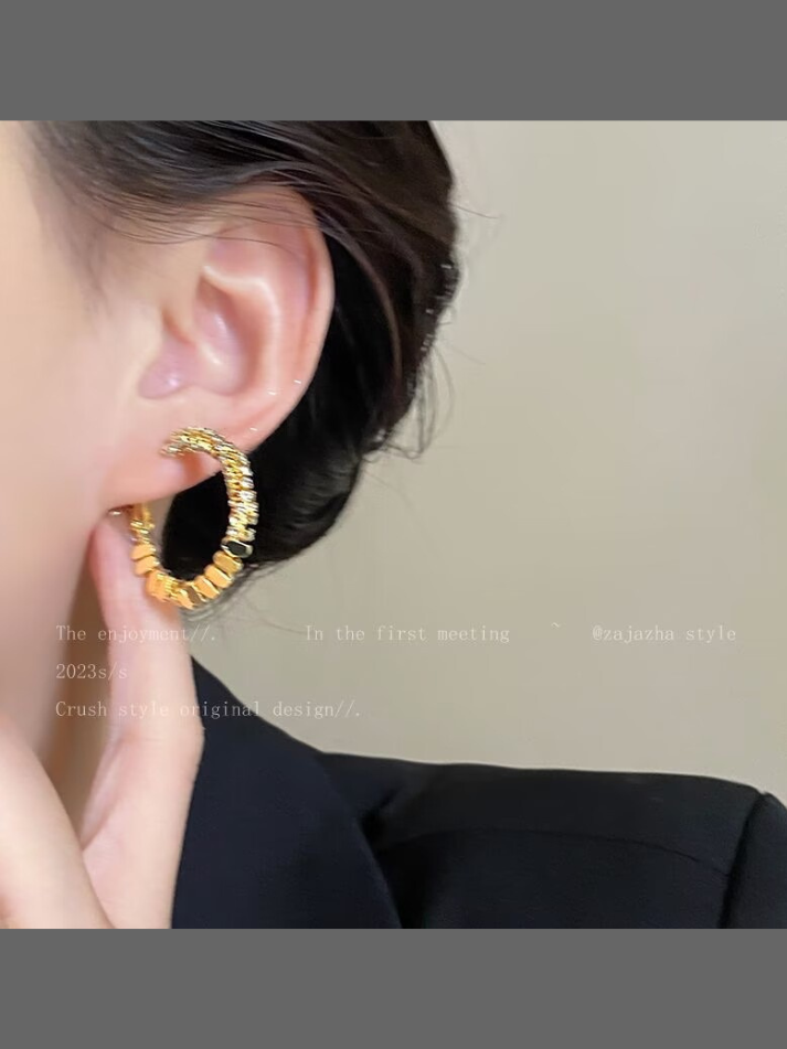 Earring Set 35 - Golden Crushed Crystal Hoops ✨