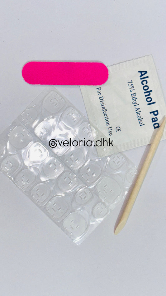 4-Piece Nail Kit + 24 Glue Stickers