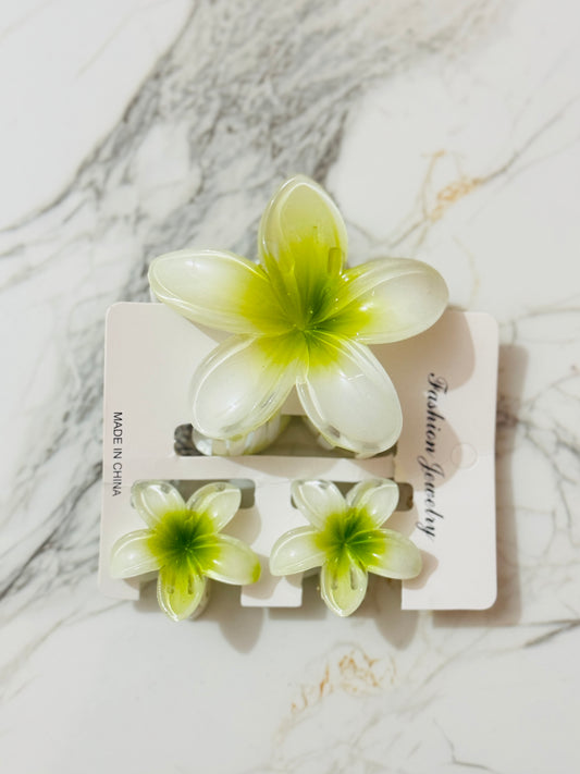 White & Yellow Flower Hair Clip Set